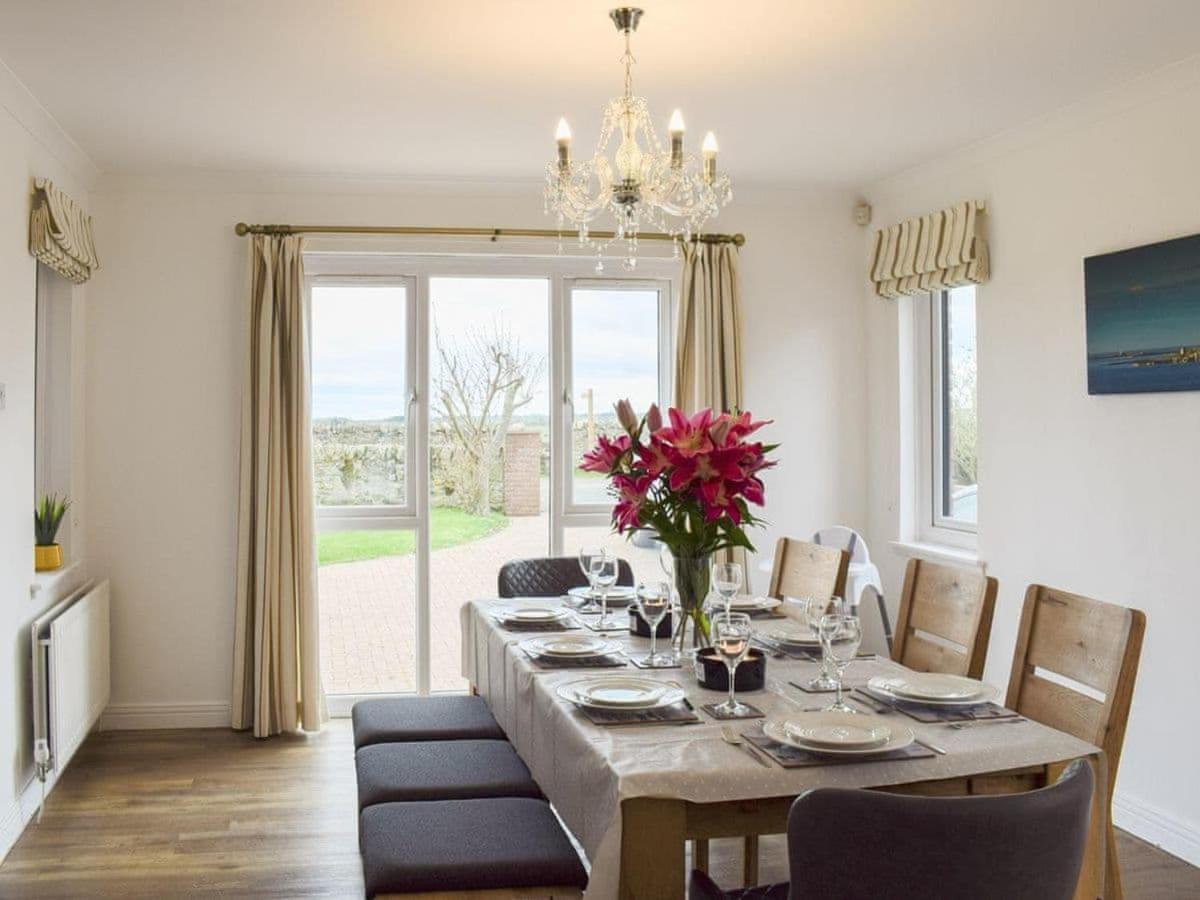 Bernicia House Villa Seahouses Buitenkant foto